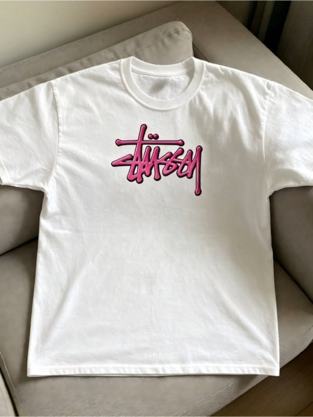 White Y2K GILDAN Pink Logo Graphic Women Men T-shirt unisex